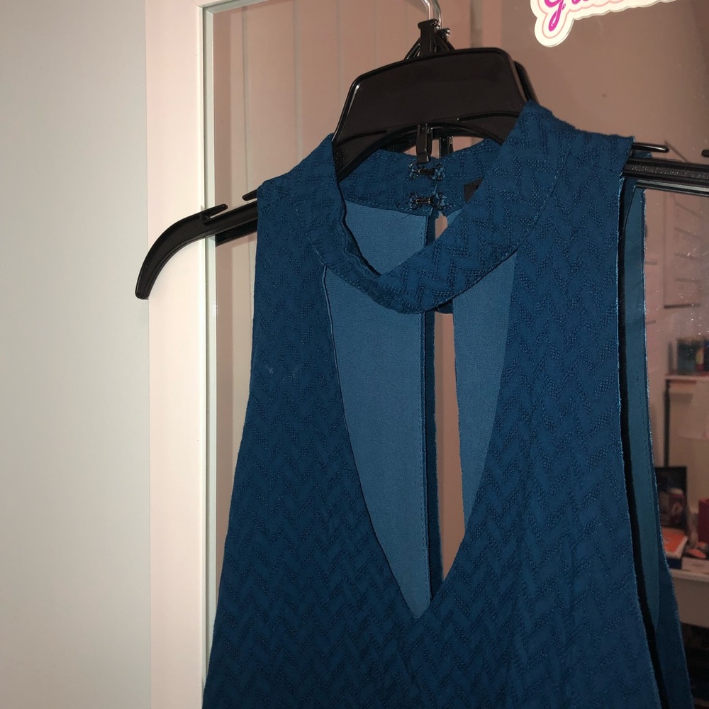 Dress - Picture 3 of 4